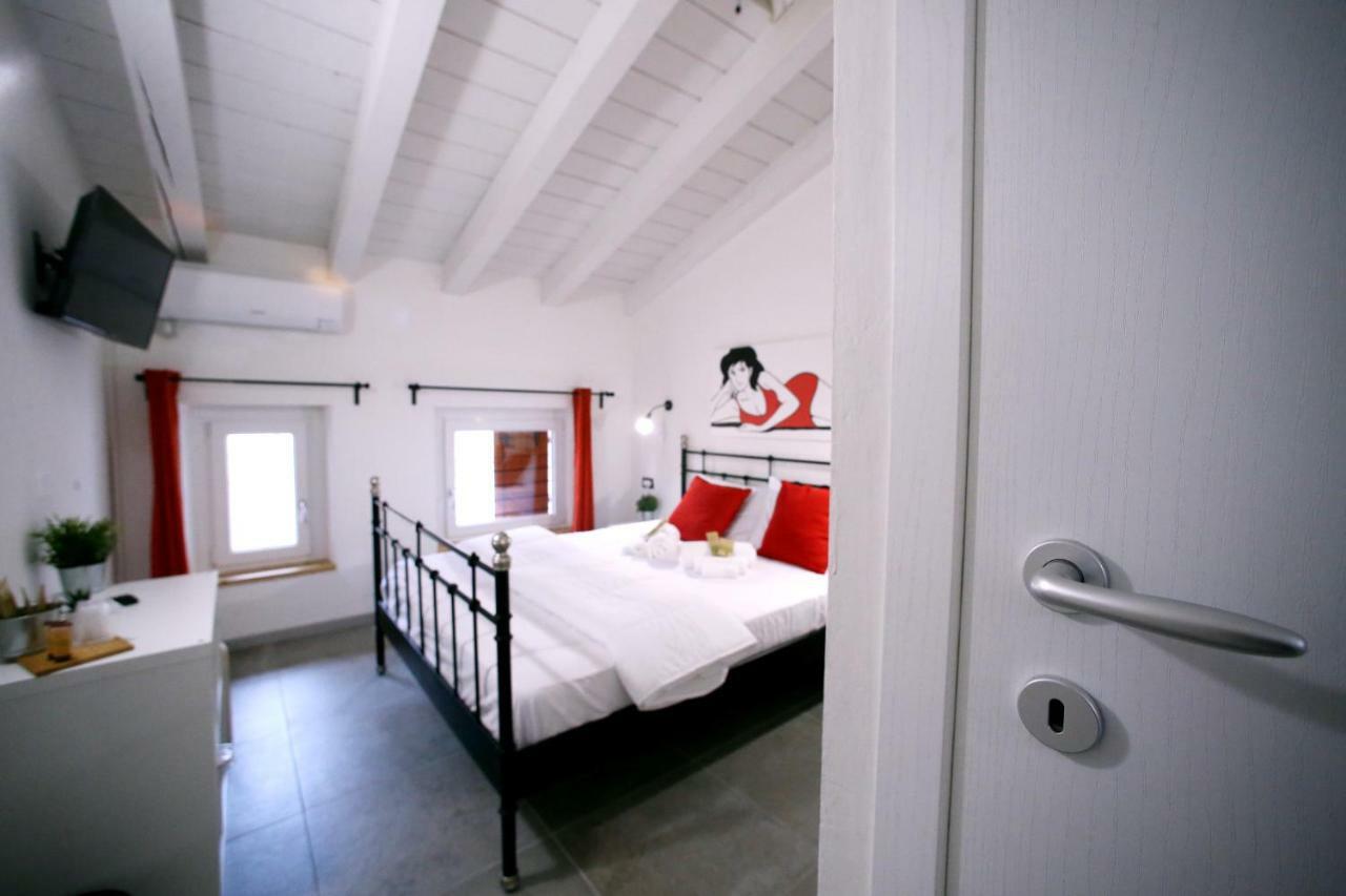 Ermi Hotel Sona Exterior photo